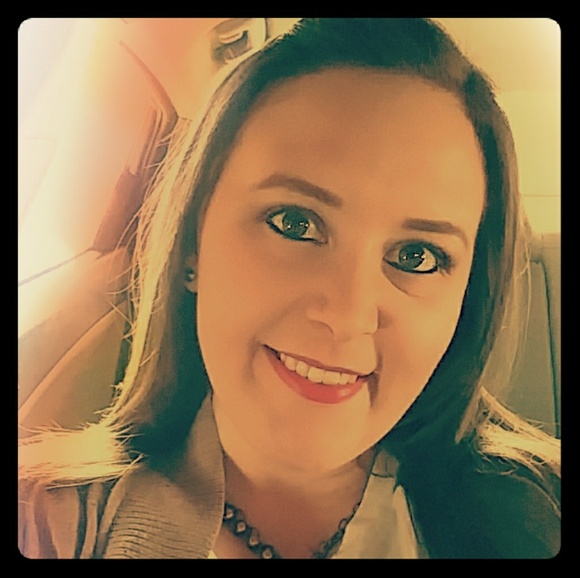 Meet your Posher, Athena - Picture 1 of 1